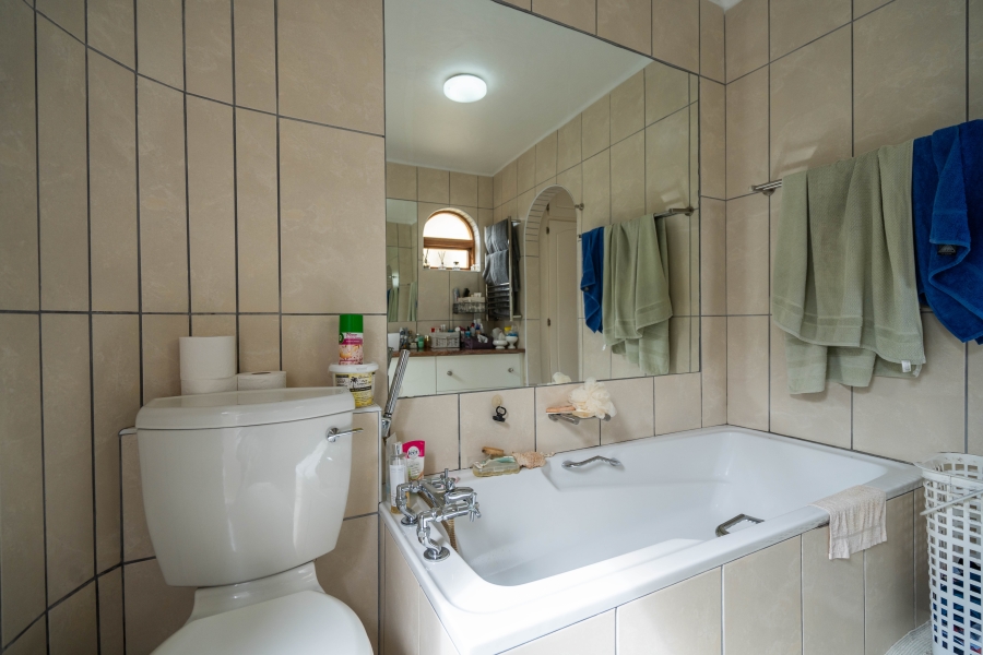 7 Bedroom Property for Sale in West Beach Eastern Cape